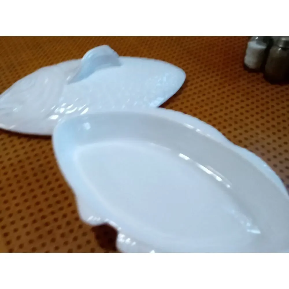 Vintage CALIF USA White Ceramic Ovenproof Fish Shaped Lidded Casserole Dish